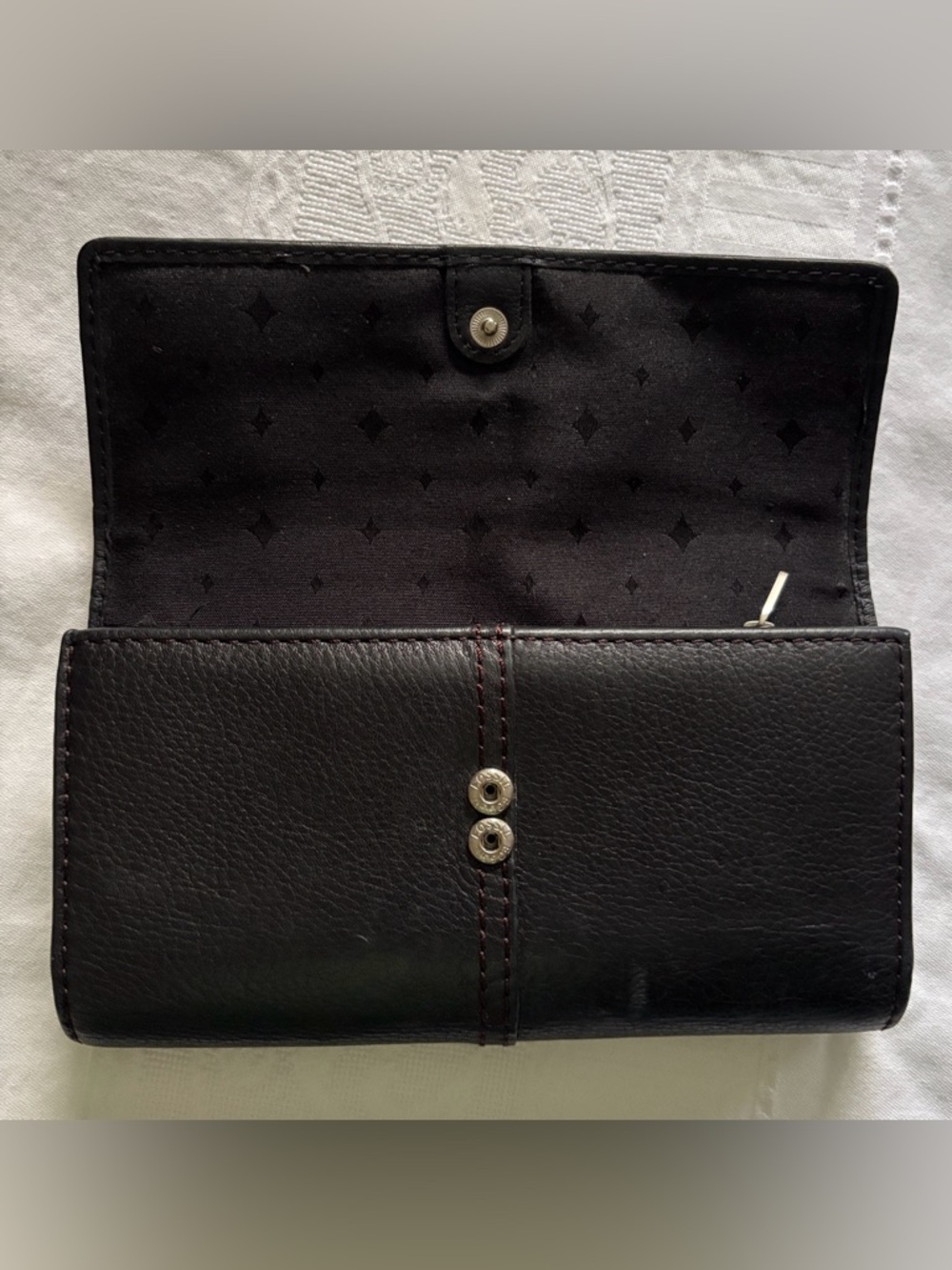 Fossil Black Leather Wallet with Metal Keyhole Plaque - Picture 3 of 5